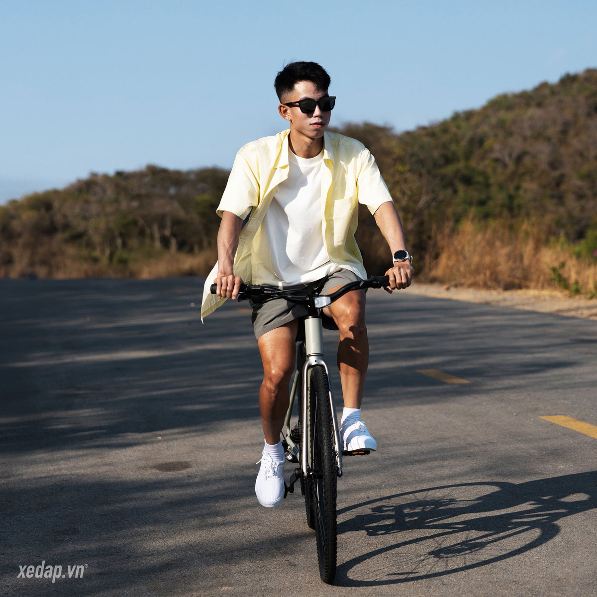 đạp xe buổi sáng hay tối tốt hơn